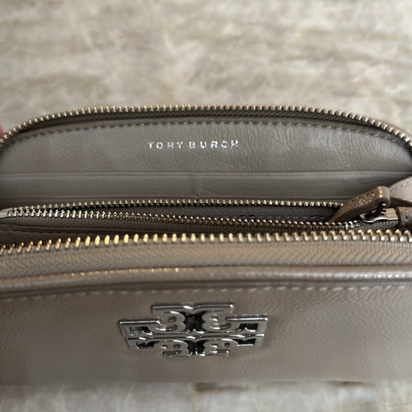 Tory Burch wallet - Picture 4 of 4